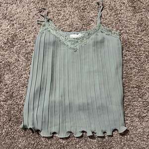 Lush Sage Green Pleated Lace Trim Cami Top Size Small